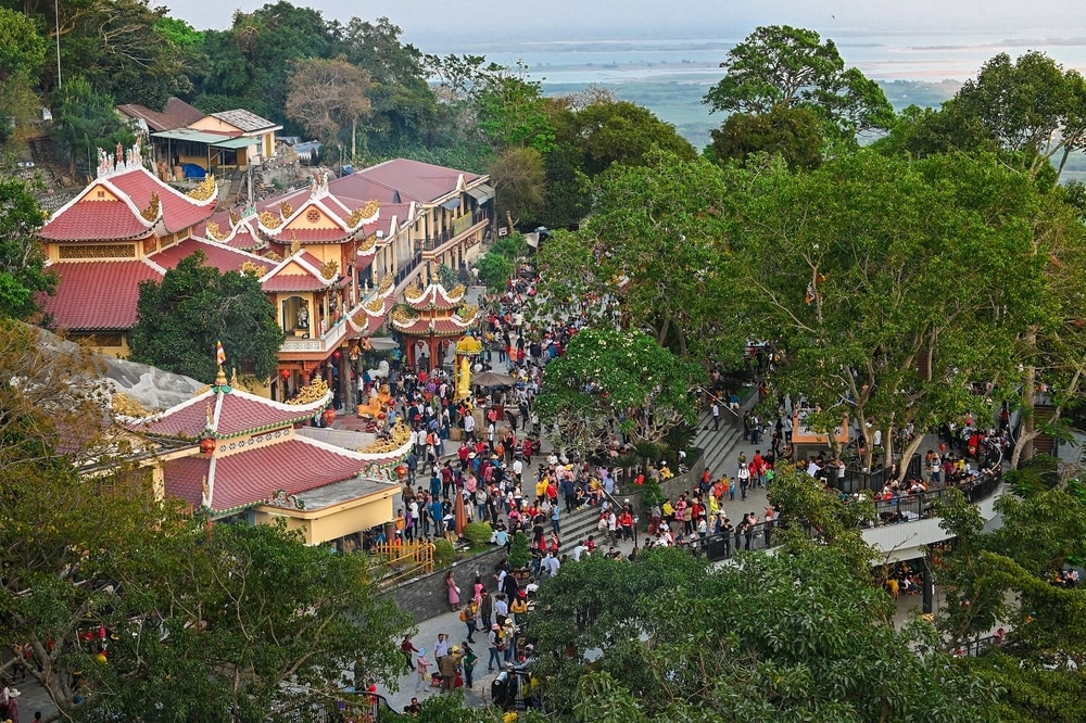 Quần thể Chùa Bà Đen